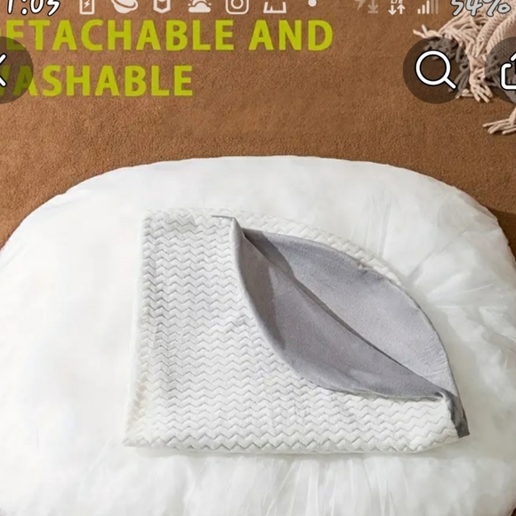 NWT- MEDUIM SUPER SOFT PET BED - Picture 4 of 10